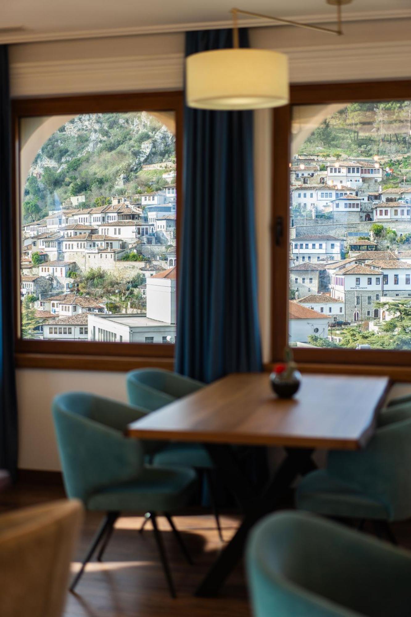 Merko Hotel Berat Exterior foto